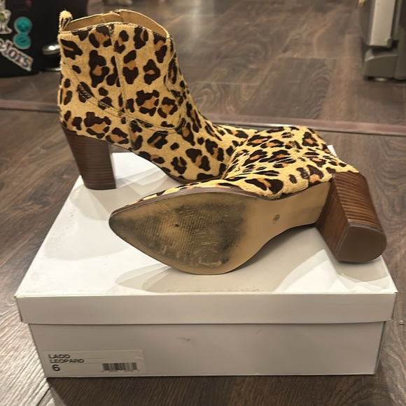 Steve Madden Leopard Print Heel Boots, Size 6 w/ Box - Picture 2 of 4